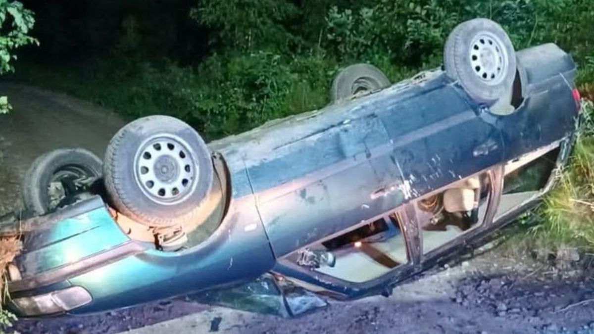 Tragiczny wypadek na Pomorzu. 17-latek zginął podczas dachowania Volkswagena z dziewięcioma osobami