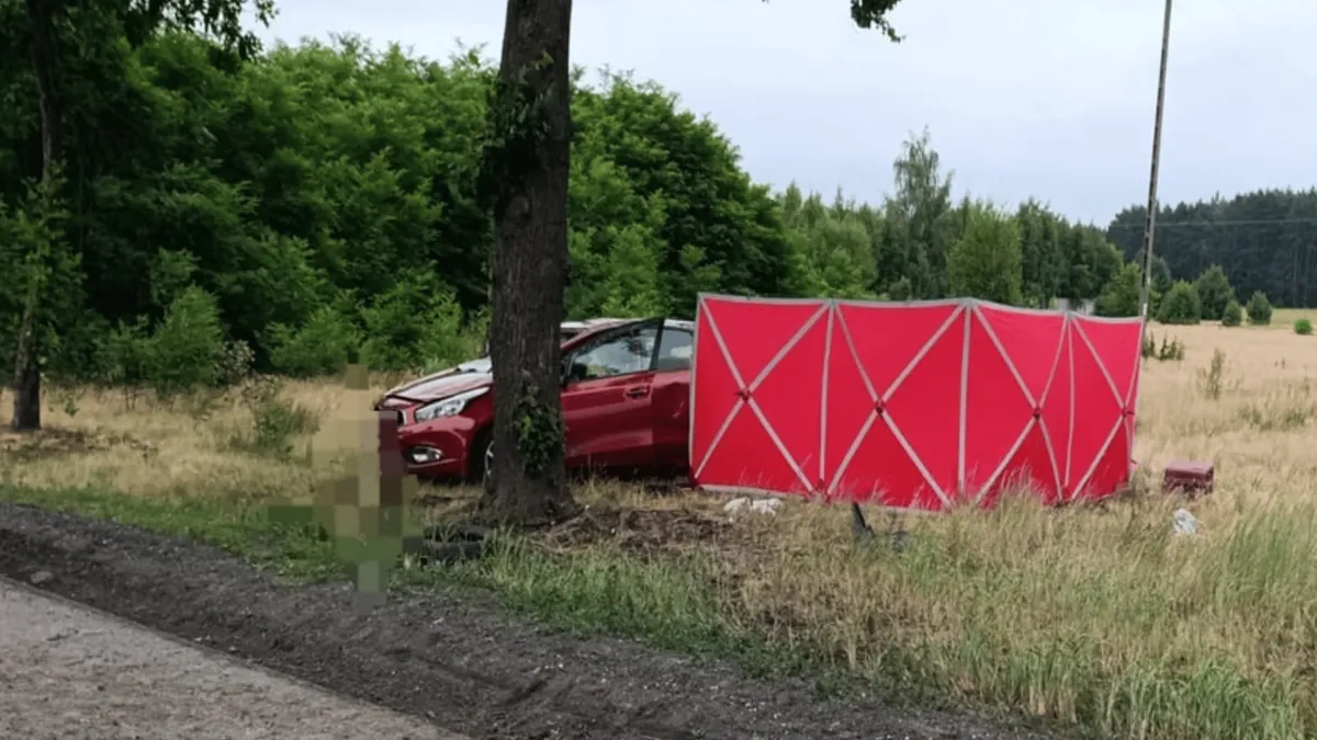 Tragedia na drodze w Chabielicach. Nie żyje 13-latek po dachowaniu auta