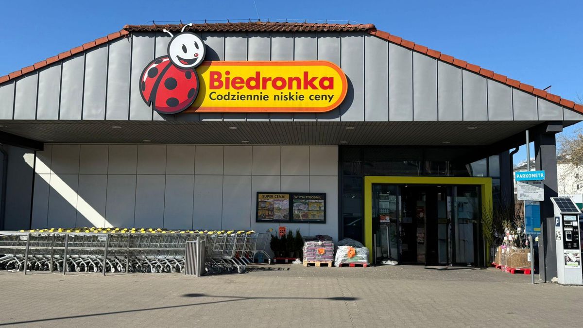Biedronka wprowadza promocję: perfumy za 5 zł i wiele produktów z gratisami od poniedziałku